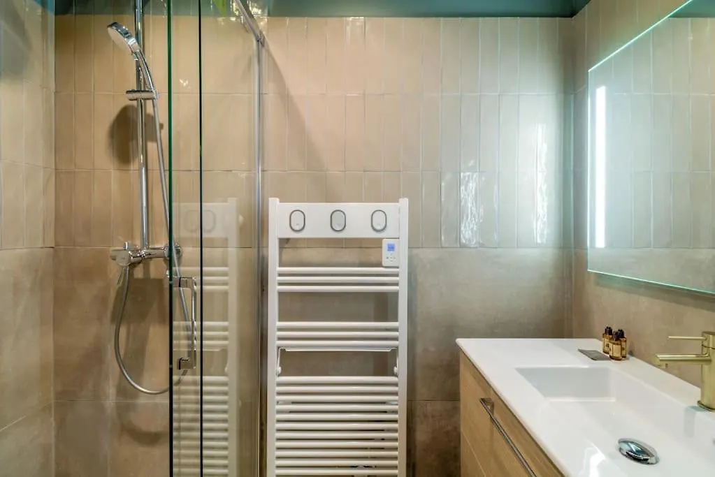 Apartman 6pers # Pere Lachaise # Voltaire # 11